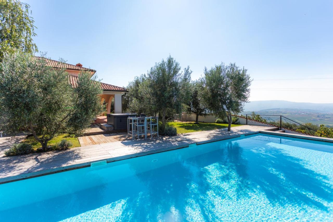 Villa Emi Zgornje Skofije Exteriér fotografie