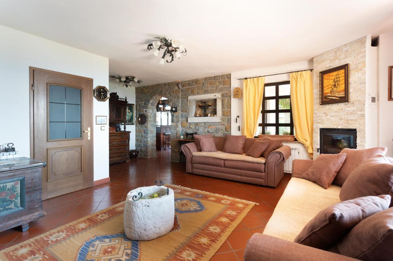 Villa Emi Zgornje Skofije Exteriér fotografie